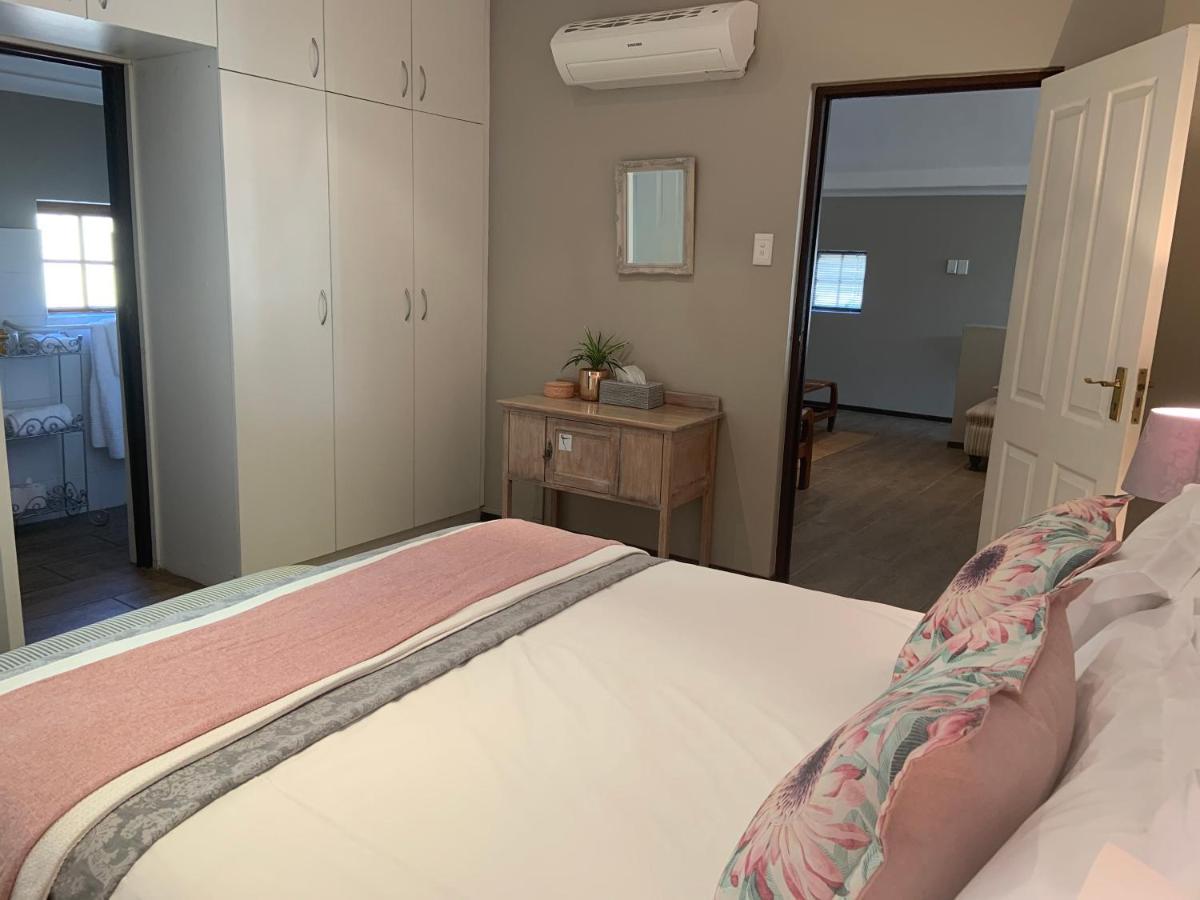 La Gratitude Self Catering Cottage Франшхоек Екстериор снимка